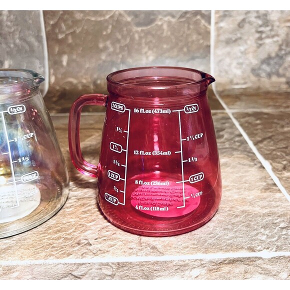 Set of 2 Target Iridescent & Pink Measuring Cup Beaker Pitchers Bullseye New - Picture 3 of 6